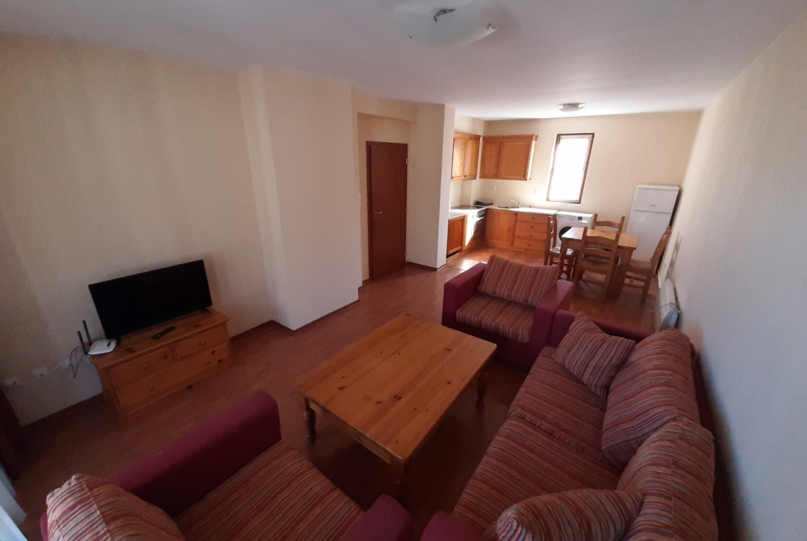 furnished one-bedroom apartment just 10 minutes from the ski lift