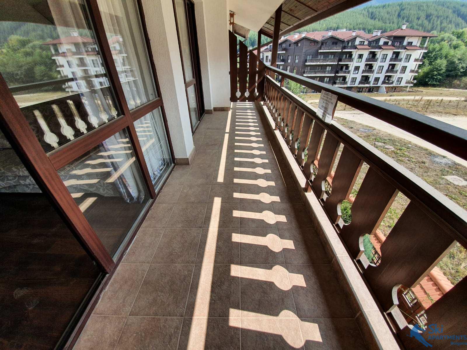 one bedroom apartment with a large south-facing terrace, bansko